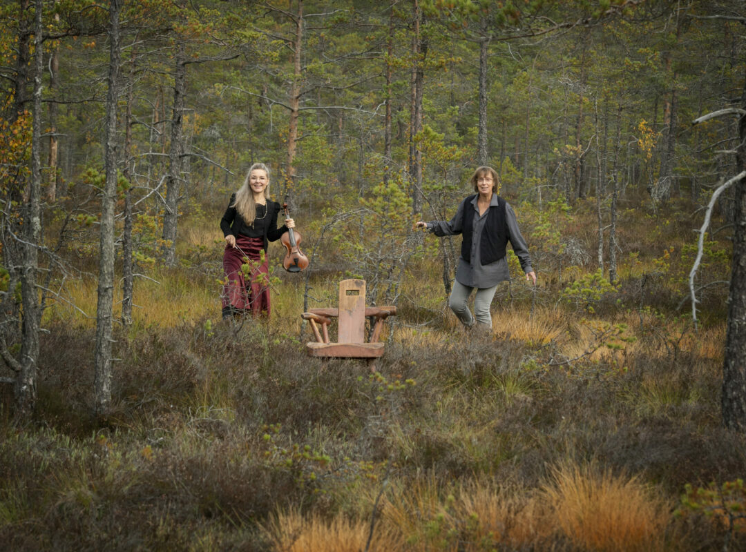 Maria Sedell och Livet Nord i föreställningen 2413 steg